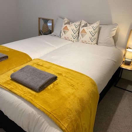 Crawley 2Bed Apartament Close To Gatwick Airport Copthorne  Exterior foto