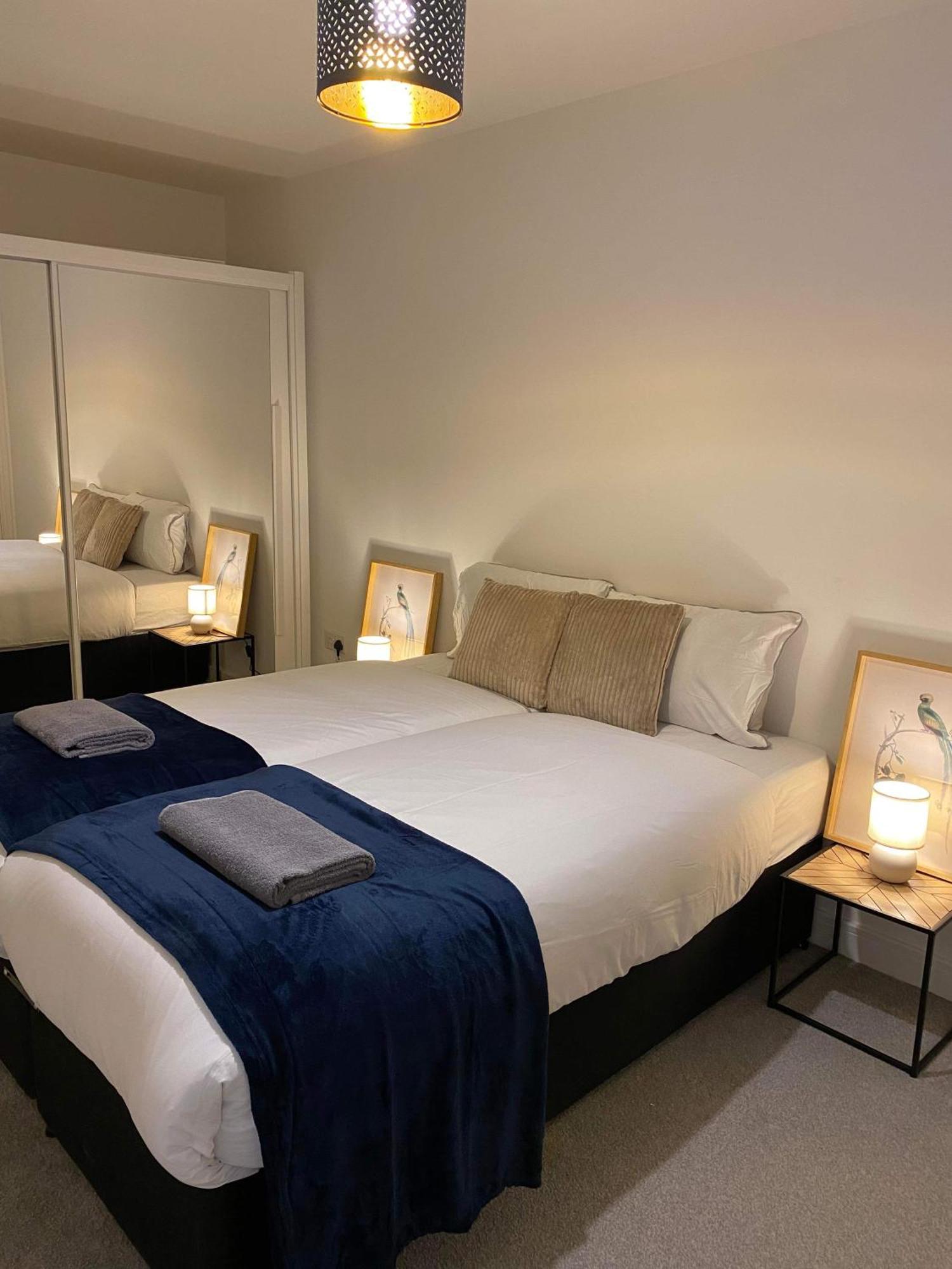 Crawley 2Bed Apartament Close To Gatwick Airport Copthorne  Exterior foto